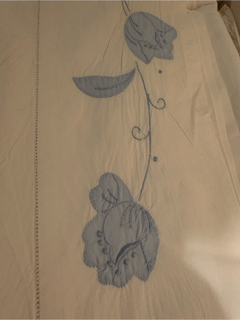 Vintage Wamsutta Supercale Blue Floral Embroidered White Twin Flat Sheet